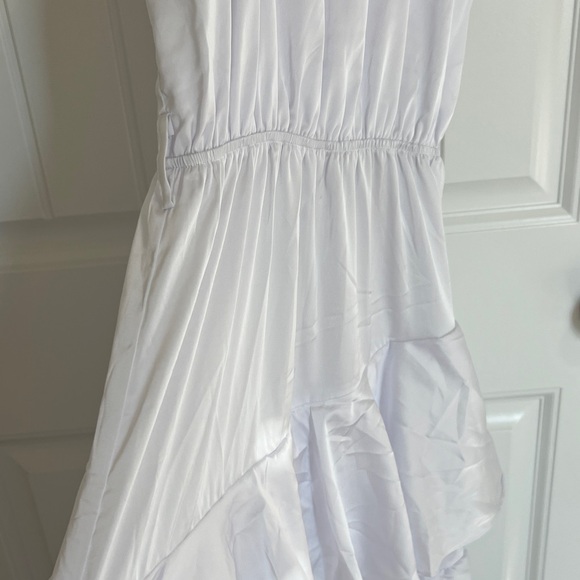 Petal & Pup Beautiful Annalise Ruffle Satin Dress White Maxi Dress Sz 4! - Picture 8 of 14